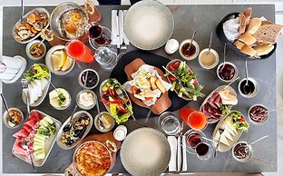 VENZI AYAYORGI ADULT ONLY +15