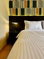 VENZI AYAYORGI ADULT ONLY +15