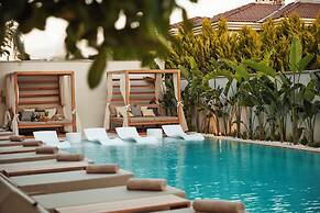 VENZI AYAYORGI ADULT ONLY +15