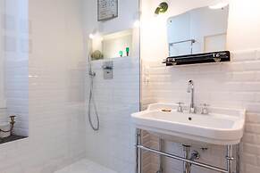 Boho 202 in Rome With 2 Bedrooms and 2 Bathrooms