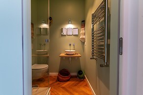 Boho 202 in Rome With 2 Bedrooms and 2 Bathrooms