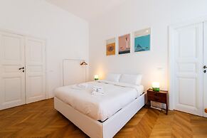 Boho 202 in Rome With 2 Bedrooms and 2 Bathrooms