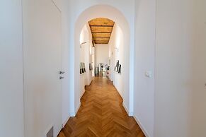 Boho 202 in Rome With 2 Bedrooms and 2 Bathrooms