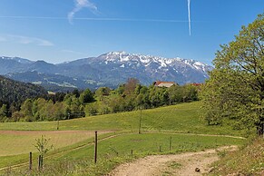 Eco Farm Mikl Pine Tree Apartment