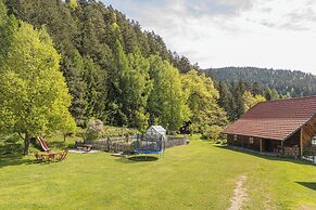Eco Farm Mikl Pine Tree Apartment