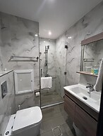 Red Carpet Suites