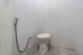 OYO 93976 Maluku Guest House