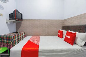 OYO 93976 Maluku Guest House
