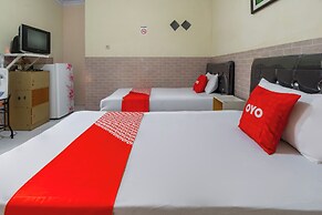 OYO 93976 Maluku Guest House