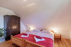 Suite Alder embraced by nature