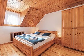 Suite Alder embraced by nature