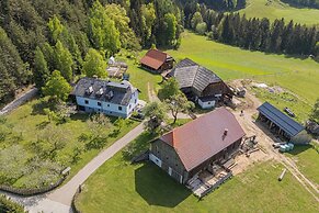 Suite Alder embraced by nature