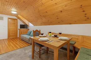 Suite Alder embraced by nature