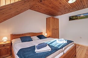 Suite Alder embraced by nature