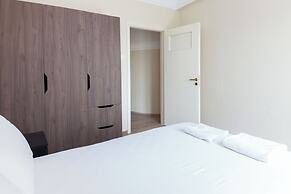 Modern Comfort 1Bd Apt with Balcony