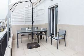 Modern Comfort 1Bd Apt with Balcony