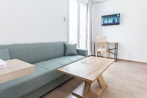 Modern Comfort 1Bd Apt with Balcony