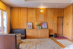 Mount Queens Hill Resort & Spa