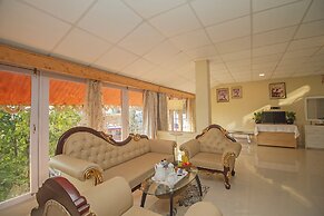 Mount Queens Hill Resort & Spa