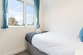 Spacious 3-bed House in Birmingham