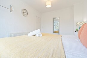 Spacious 3-bed House in Birmingham