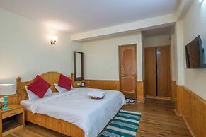 Goroomgo Urban Monk Stays Manali