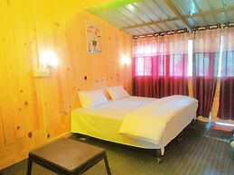 Goroomgo Peace Space Resort Nainital