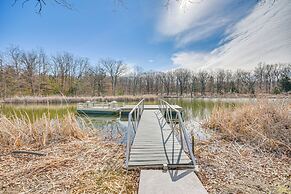 Historic Clark Cabin w/ Deck & Fishing Pond Access
