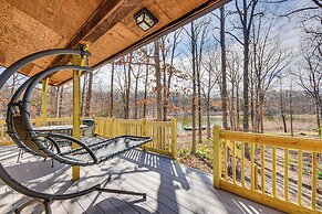 Historic Clark Cabin w/ Deck & Fishing Pond Access