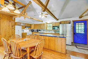 Historic Clark Cabin w/ Deck & Fishing Pond Access