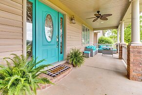 Family-friendly Ozarks Getaway < 21 Mi to Branson!