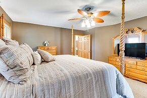 Family-friendly Ozarks Getaway < 21 Mi to Branson!