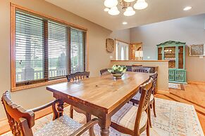 Family-friendly Ozarks Getaway < 21 Mi to Branson!