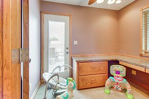 Family-friendly Ozarks Getaway < 21 Mi to Branson!