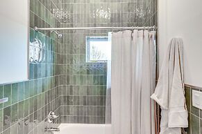 Downtown Hudson Apartment: Walk to Cafes & River!