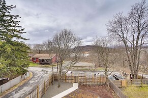 Downtown Hudson Apartment: Walk to Cafes & River!