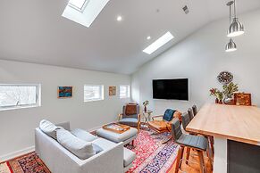 Downtown Hudson Apartment: Walk to Cafes & River!