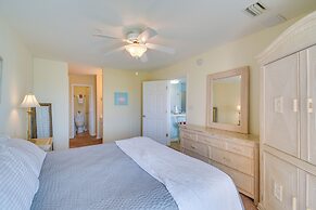 Gulf Shores Condo: Beach-view Patio, Walk to Shore