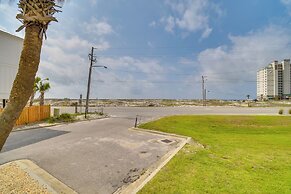 Gulf Shores Condo: Beach-view Patio, Walk to Shore