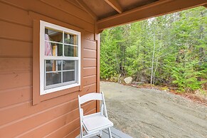 Cozy Brownville Cabin: 2 Mi to Schoodic Lake!