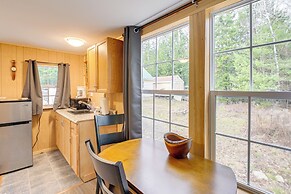 Cozy Brownville Cabin: 2 Mi to Schoodic Lake!