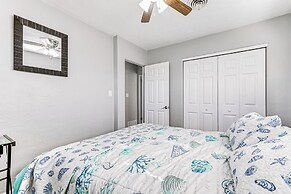 Cozy Venice Hideaway ~ 3 Mi to Beach & Downtown!