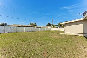 Cozy Venice Hideaway ~ 3 Mi to Beach & Downtown!