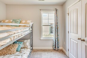 Charming Oak Island Beach House w/ Fire Pit & Yard