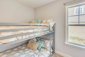 Charming Oak Island Beach House w/ Fire Pit & Yard