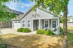 Charming Oak Island Beach House w/ Fire Pit & Yard