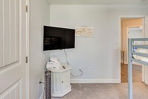 Charming Oak Island Beach House w/ Fire Pit & Yard