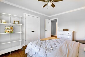 Spacious Atlanta Home w/ Yard ~ 9 Mi to Downtown