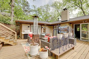 Spacious Atlanta Home w/ Yard ~ 9 Mi to Downtown