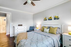 Spacious Atlanta Home w/ Yard ~ 9 Mi to Downtown